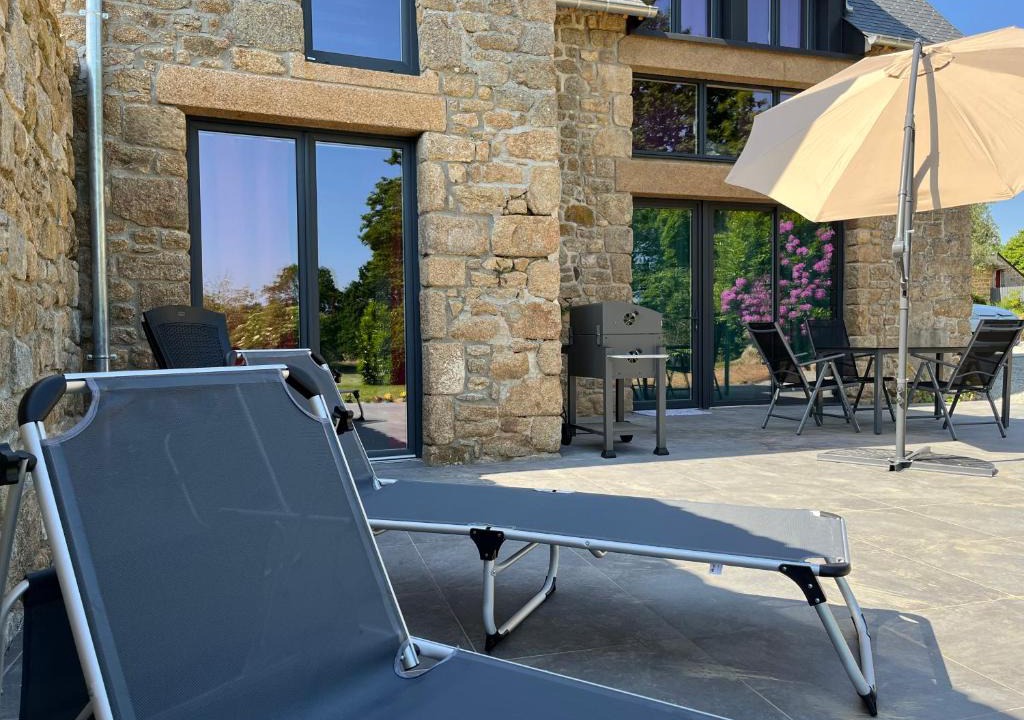 Saint-Etienne-en-Cogles House | Maison d'hôte avec sauna et jacuzzi à la campagne