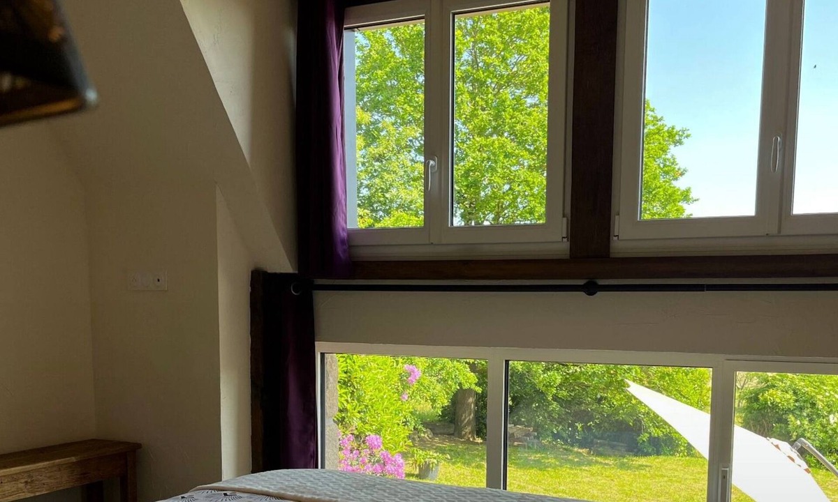 Saint-Etienne-en-Cogles House | Maison D'hôte Avec Jacuzzi à la Campagne