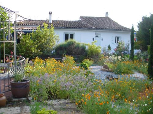 Saint-Denis-de-Pile Bed & Breakfast | Maison d'hôtes Dyrslot