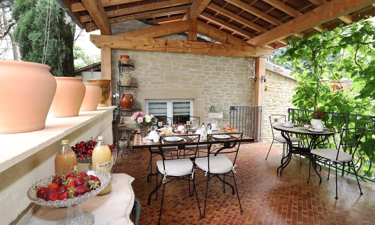 Romans-sur-Isere Bed & Breakfast | Maison D'hôtes Le 6 Bis