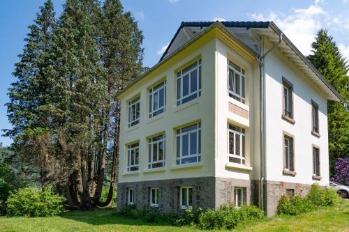 Sapois Bed & Breakfast | Maison d'hôtes Les Roches Fleuries