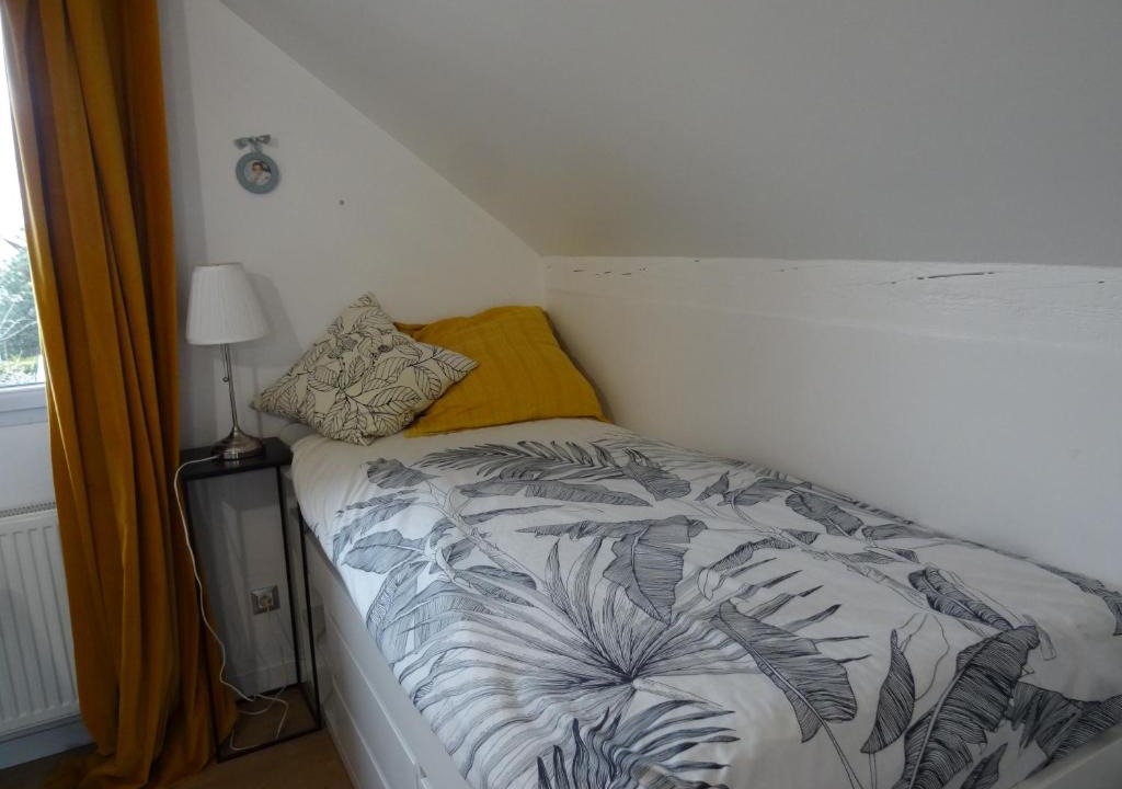 Saclay Bed & Breakfast | Maison d'hôtes les roses trémières