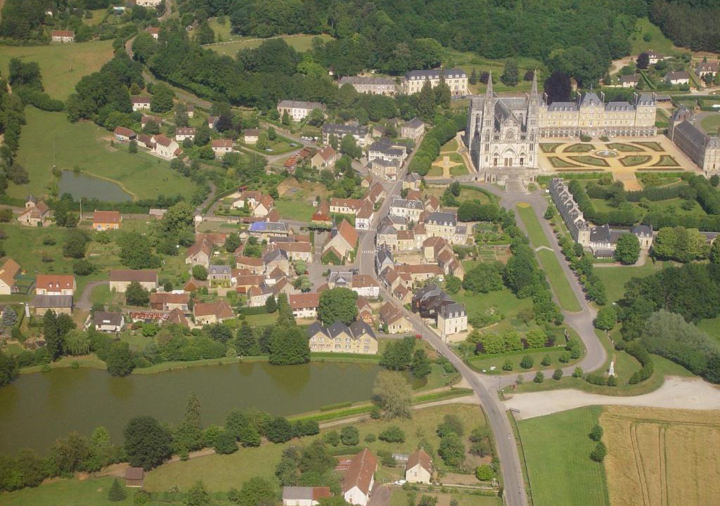 La Chapelle-Montligeon House | Maison dans le bourg