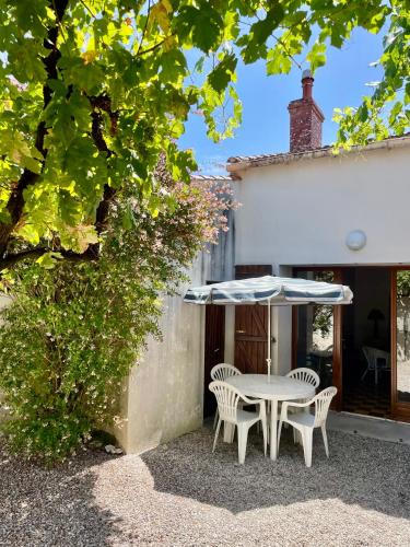 Jard-sur-Mer House | Maison dans le bourg, à 800m des plages