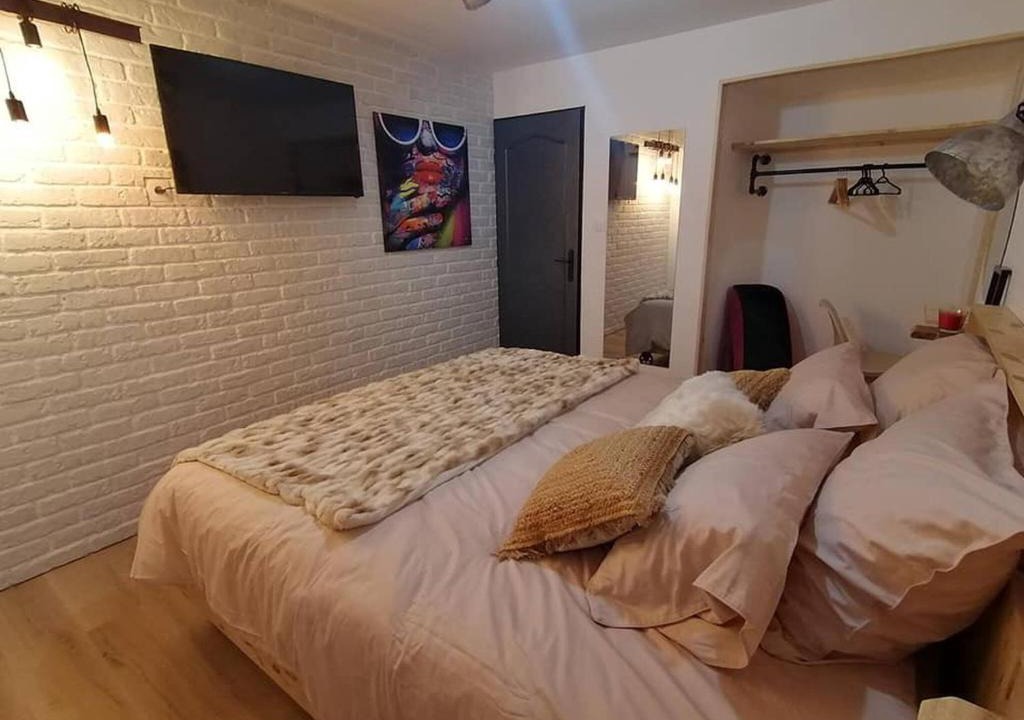 Calais House | Maison Dco Pop Et Chaleureuse Avec Spa, Sauna