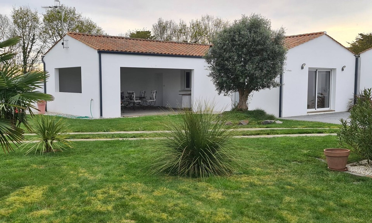 Le Bernard House | Maison de 1 Chambre Pour 2 Personnes