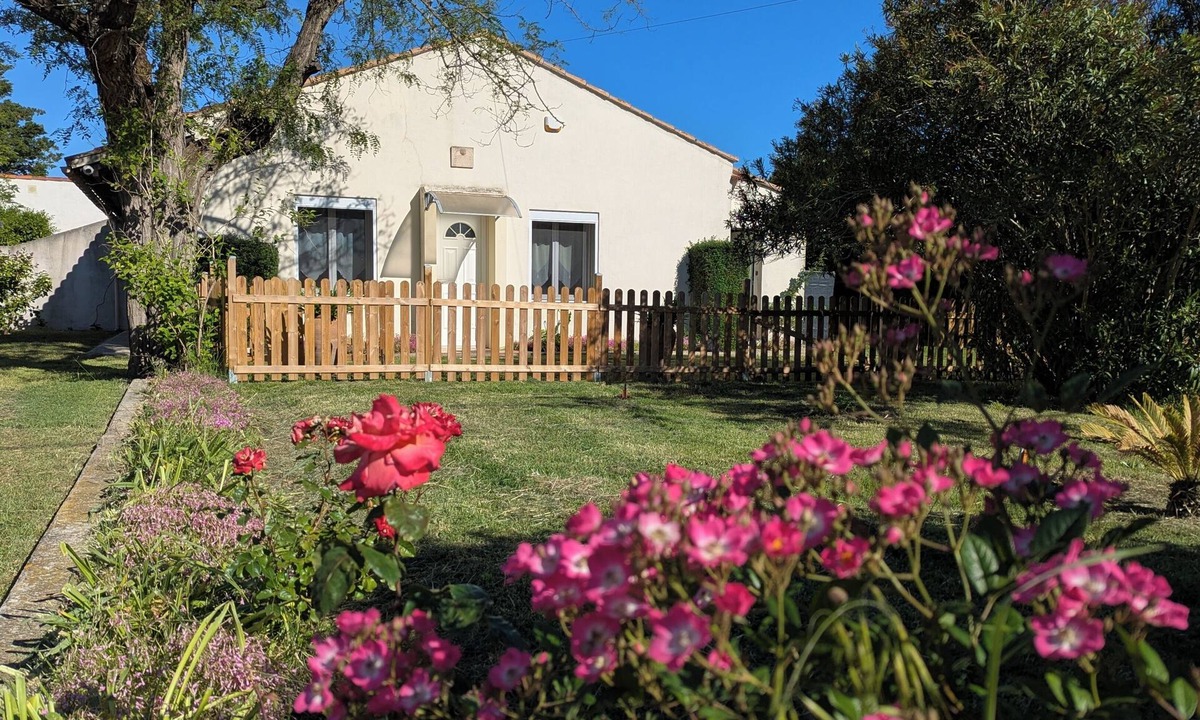 Aigues-Mortes Villa | Maison de Campagne de 90m² à Deux pas du Centre Ville