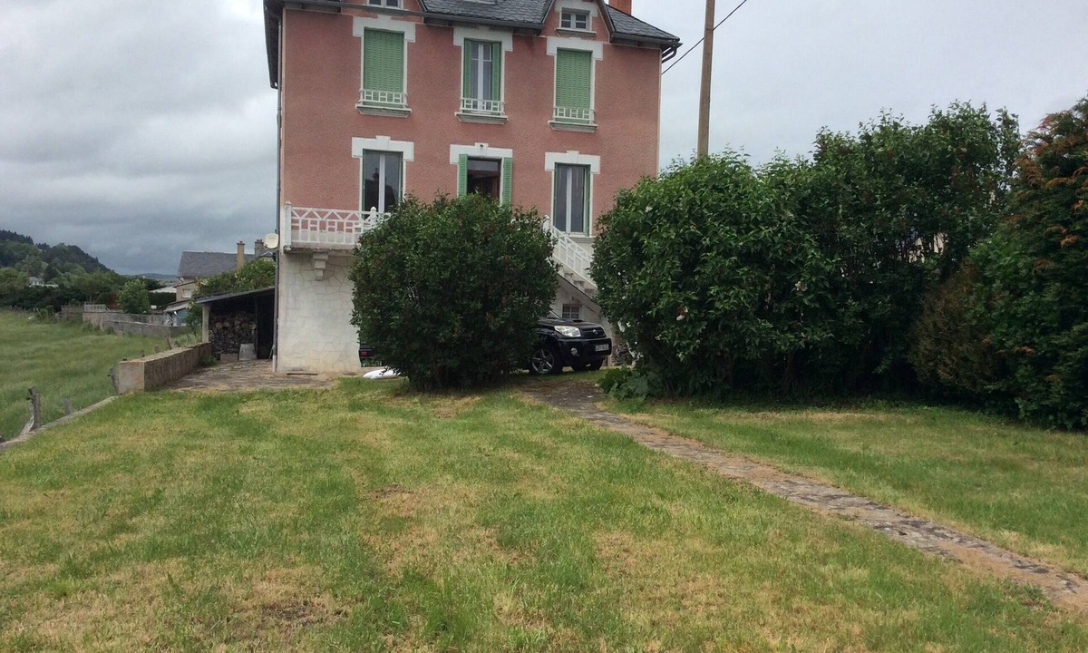 Allanche House | Maison de Campagne Avec Garage Jardin