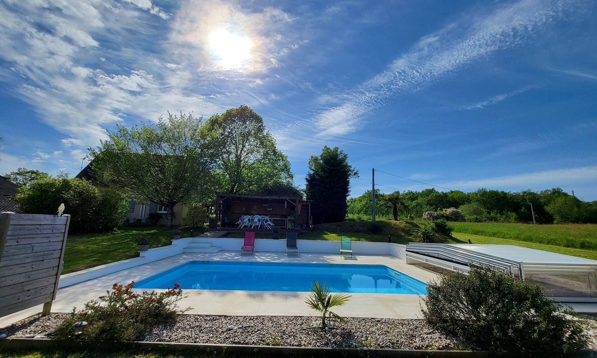 Rives House | Maison de Campagne Avec Piscine