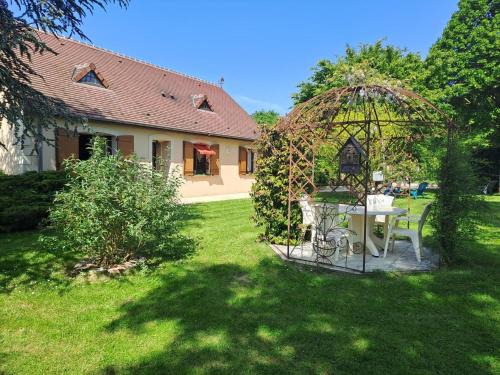 Le Merlerault House | Maison de campagne familiale avec jardin, proche du Haras du Pin, calme et agréable - FR-1-497-173