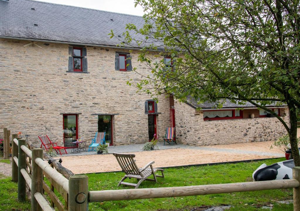Pannece House | Maison de Campagne Spacieuse avec Piscine Privée et Jardin Clos - FR-1-306-1114
