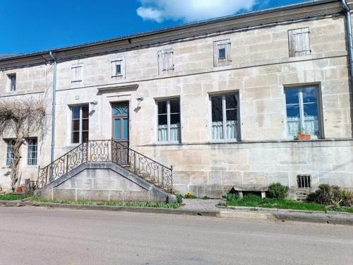 Menil-sur-Saulx House | Maison de caractère paisible - 6 pers. - FR-1-585-186