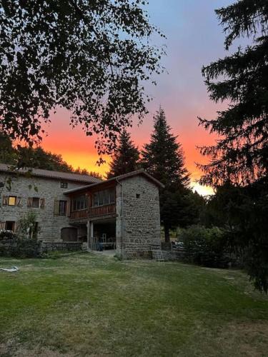 Viverols Villa | Maison de caractère