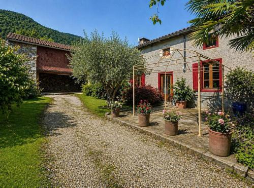 Arguenos House | Maison de charme avec jardin dans les Pyrénées