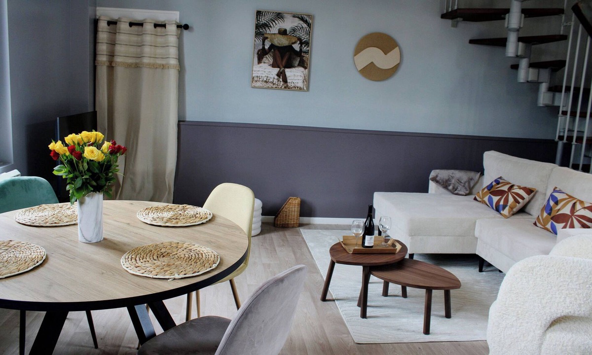 Bourgueil House | Maison de charme - Two Bedroom House, Sleeps 4