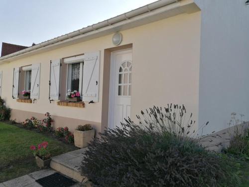 Hesdigneul-les-Boulogne House | Maison de plain-pied avec cour privée, proche de la plage, idéale pour familles, Côte d'Opale. - FR-1-376-108