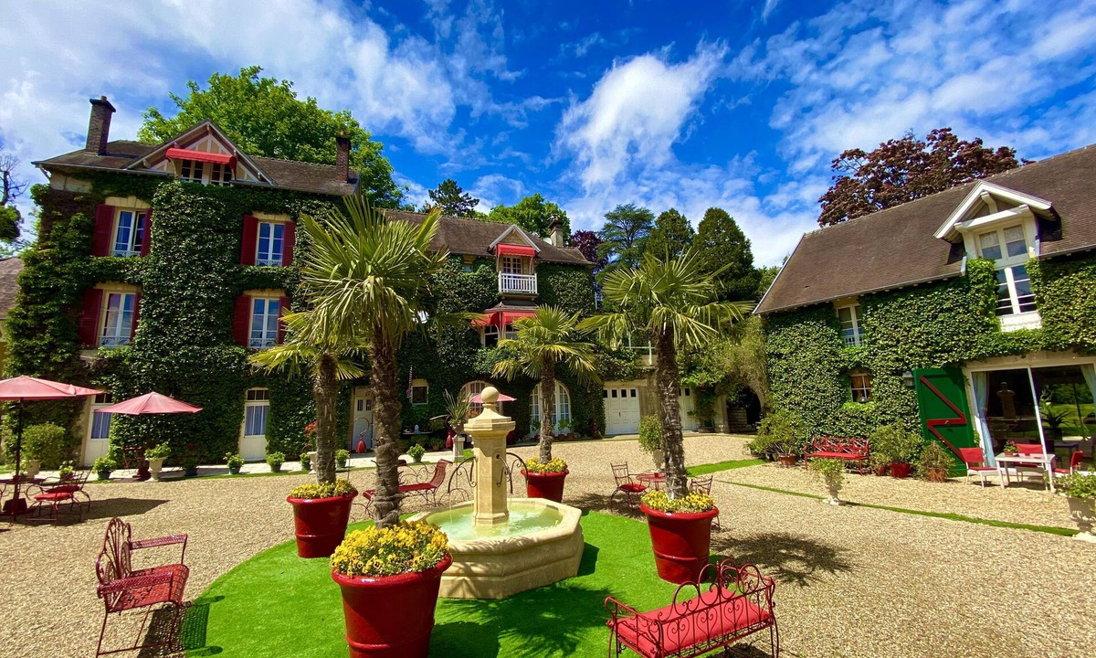 Vineuil-Saint-Firmin House | Maison de la Calèche