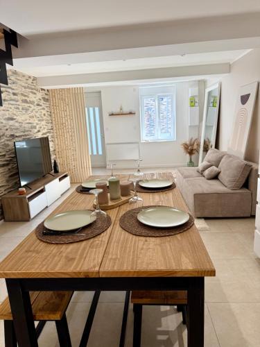 Fumay House | Maison de l'Ardoise