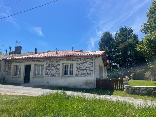 Razac-de-Saussignac House | Maison de la petite sorcière