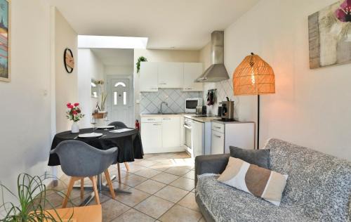 LʼIle-dʼOlonne House | Maison de Line