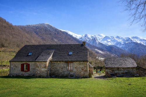 Estaing House | Maison de Pierre, Sauna et Vue Pyrénées