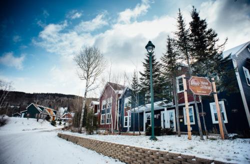 L'Anse-Saint-Jean Hostel | Maison de Vébron