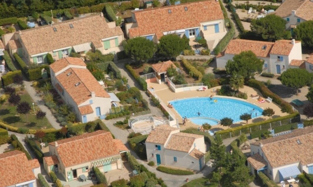 Saint-Jean-de-Monts House | Maison de Vacances Avec Piscine