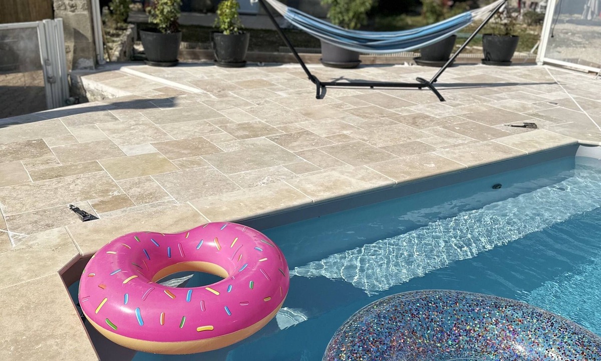 Coivert House | Maison de Vacances Avec Piscine Chauffée en Charente Maritime