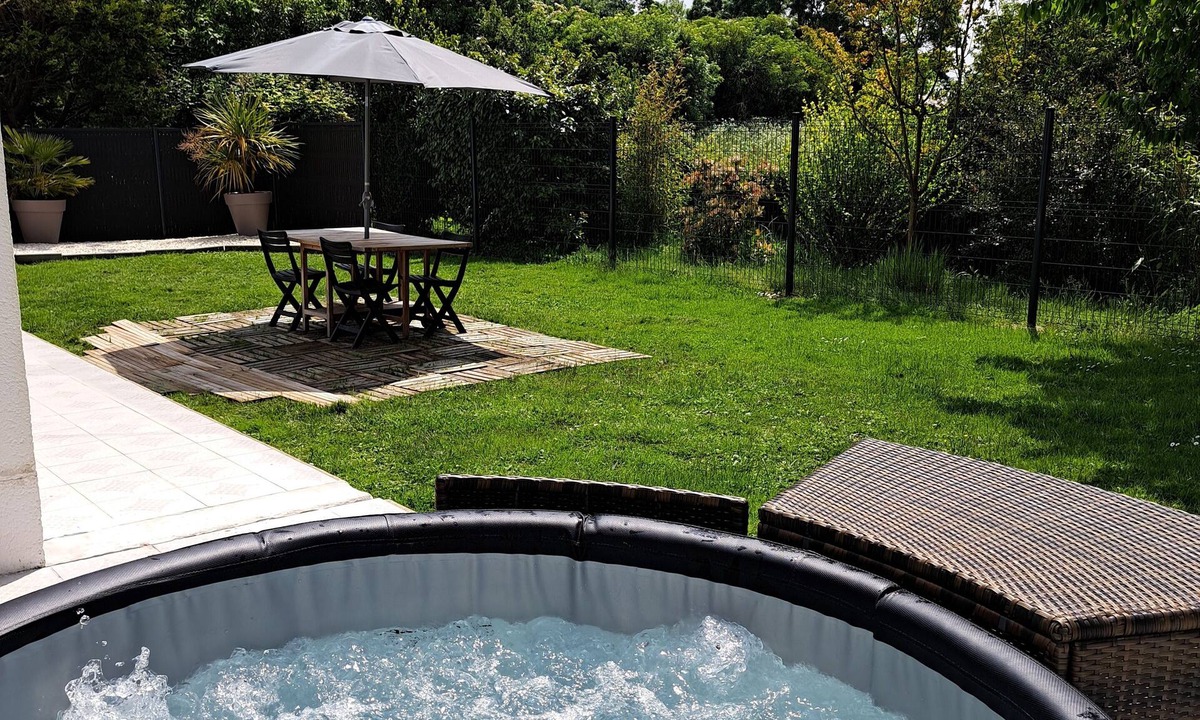 Grues House | Maison de Vacances Avec Jacuzzi 10 min des Plages