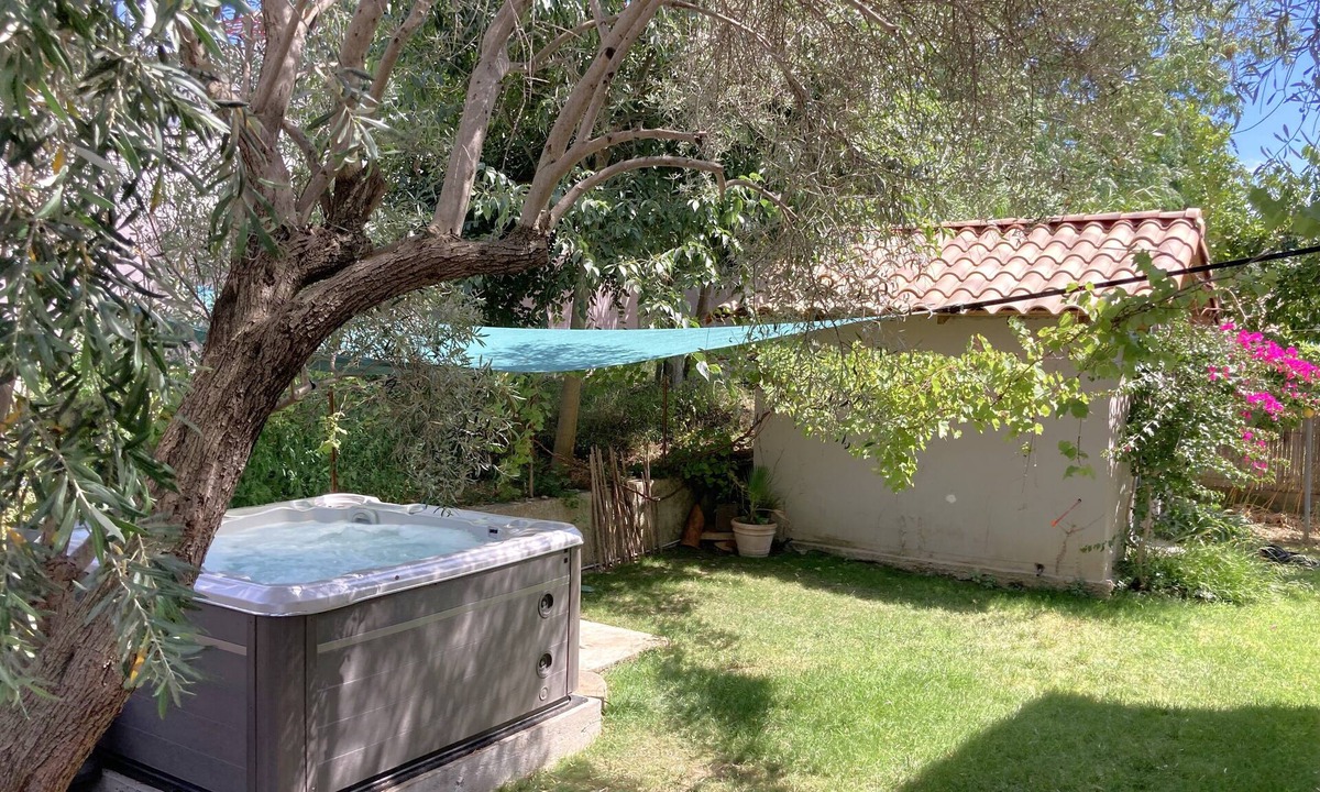 La Lironde House | Maison de Vacances Avec Jardin, Barbecue, Jacuzzi