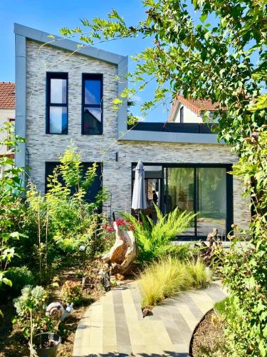 Bagneux House | Maison de Verdure proche de Paris