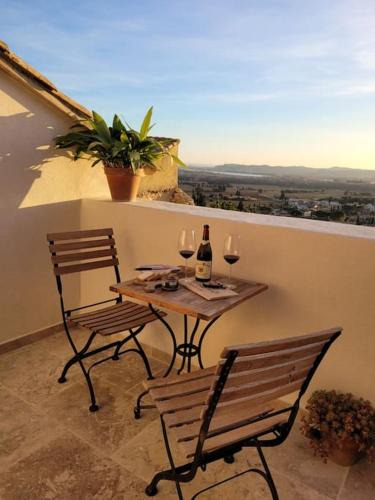 Chateauneuf-du-Pape Apartment | Maison de village panoramique