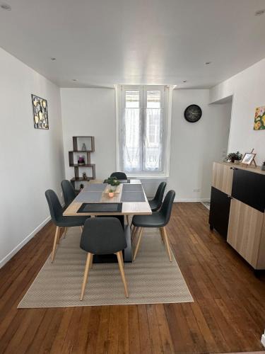 Chatillon-sur-Indre House | Maison de Village