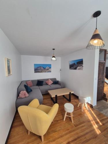 Esquieze-Sere House | Maison de village rénovée