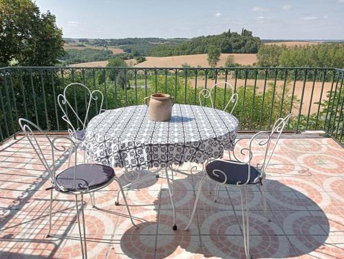 Cuq House | Maison de village avec superbe vue