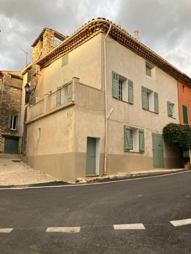 Ponteves House | Maison de village