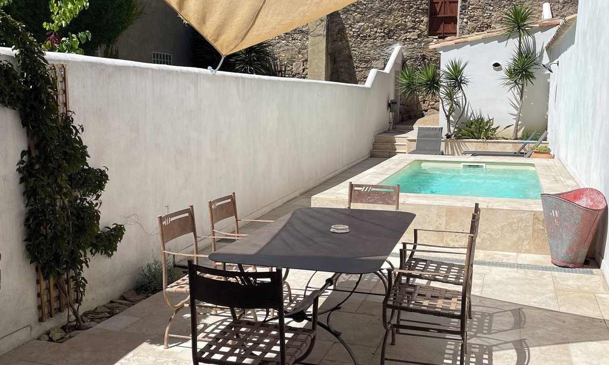 Fabrezan House | Maison de Village Rénovée