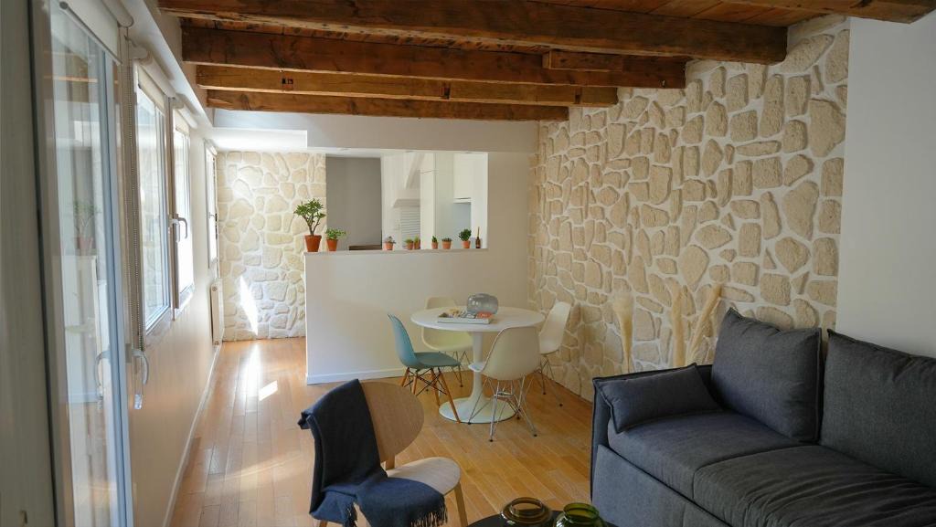 Saint Nicolas - Charles III - Ville vieille - Trois Maisons - Leopold Apartment | Maison de ville avec sa cour au calme à 1min de la Pace Stanislas