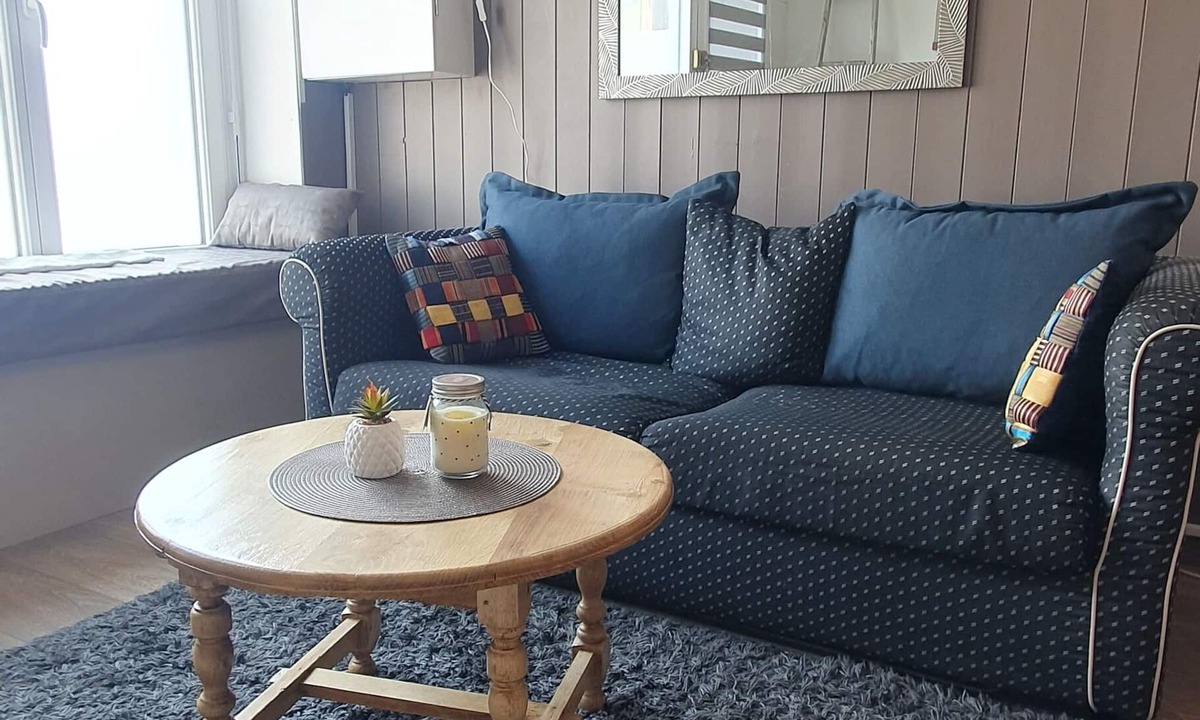 Le Merlerault House | Maison de Ville, Centre Village