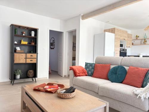Le Bourg House | Maison de Ville proche des Grands Buffets