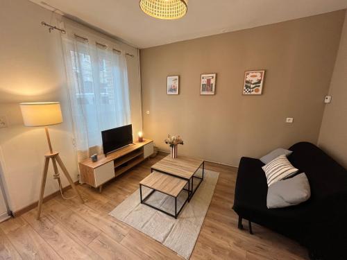 Saint-Honore - Jeanne d'Arc House | Maison Delavigne