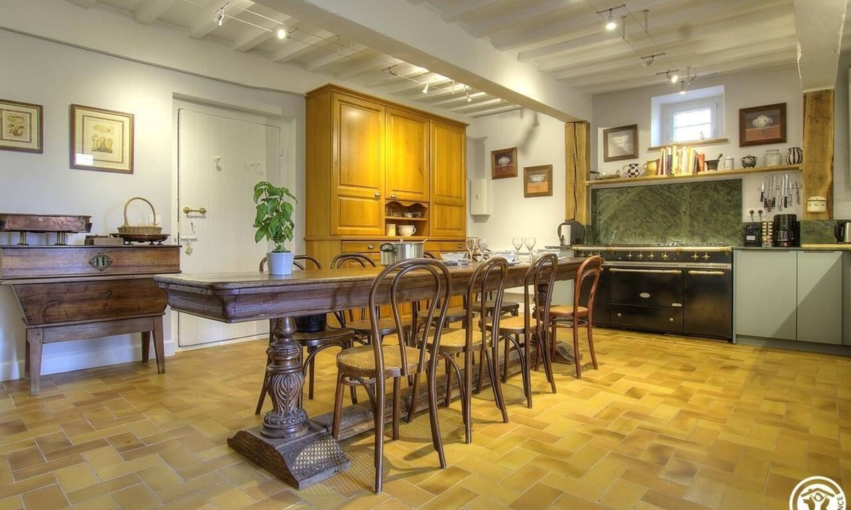 Saint-Bernard House | Maison des Pénicheurs