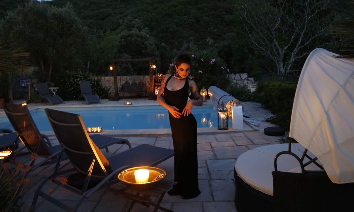 Saint-Etienne-d'Albagnan Bed & Breakfast | Maison des Rêves-As seen on House Hunters International! Private heated pool