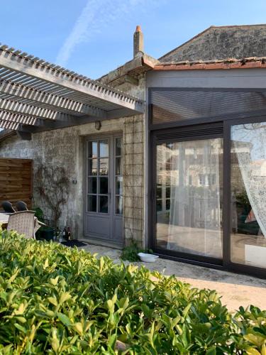 Saint-Savinien House | Maison des Roses