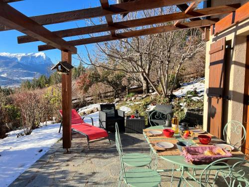 Embrun House | MAISON DES VIGNES