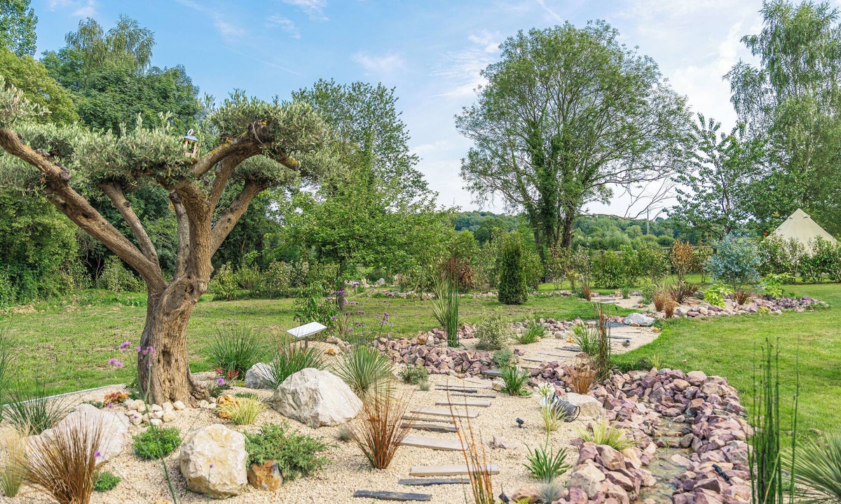 Tourville-en-Auge Villa | Maison du Bonheur with Spa & River, 4 Bedrooms & 2 Bathrooms