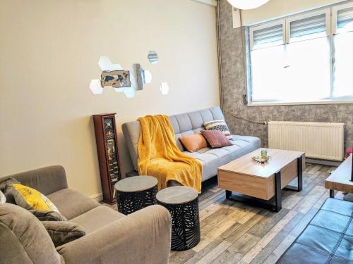 Croix House | Maison du Monde - Spacieuse et agreable maison