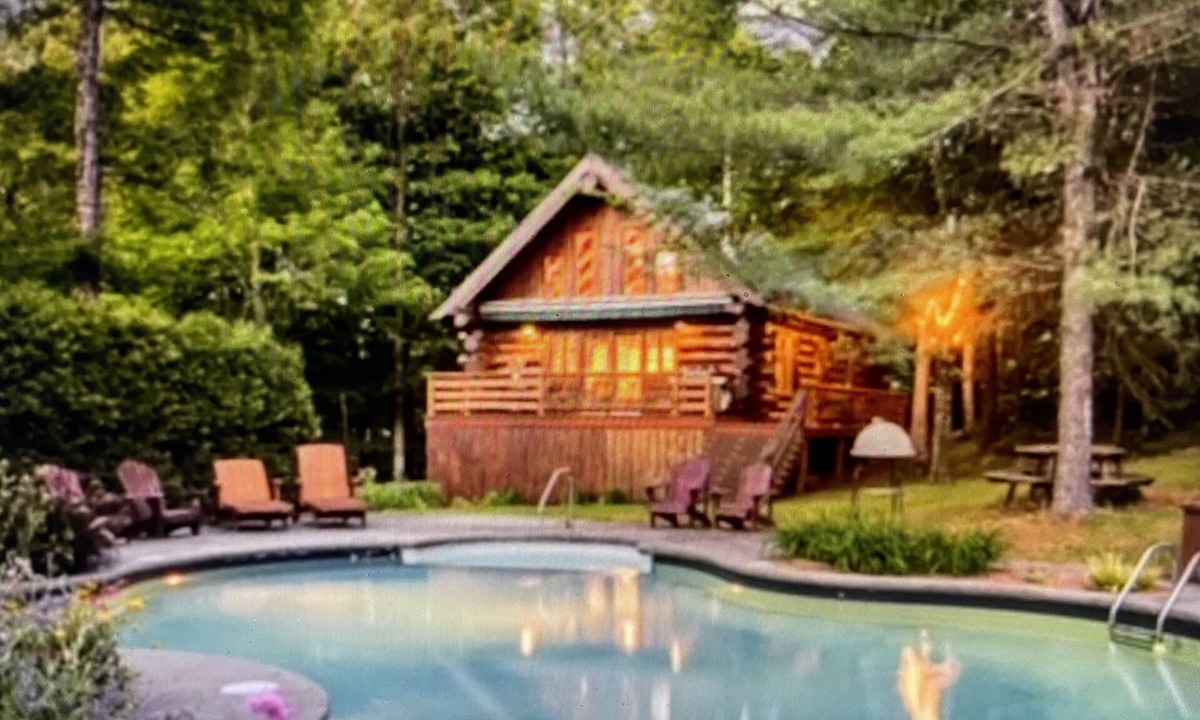 Knowlton House | Maison en Bois Rond Chic Écologique à Knowlton à 1h de Montréal