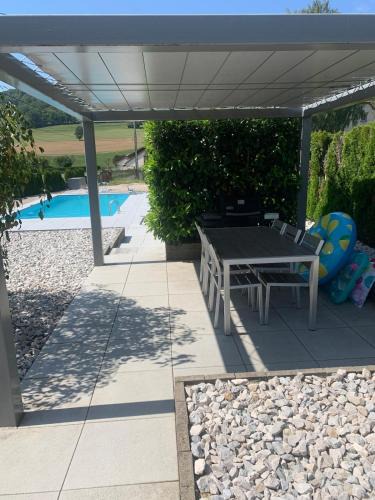 Vernois-les-Belvoir House | maison en campagne