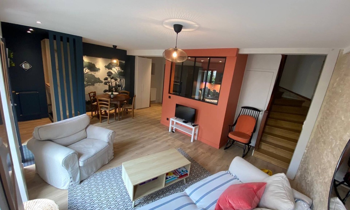 Saint-Regnobert-de-la-Cote-de-Nacre House | Maison en Pierre 4 Chambres, Mer, Commerces 150 Metres